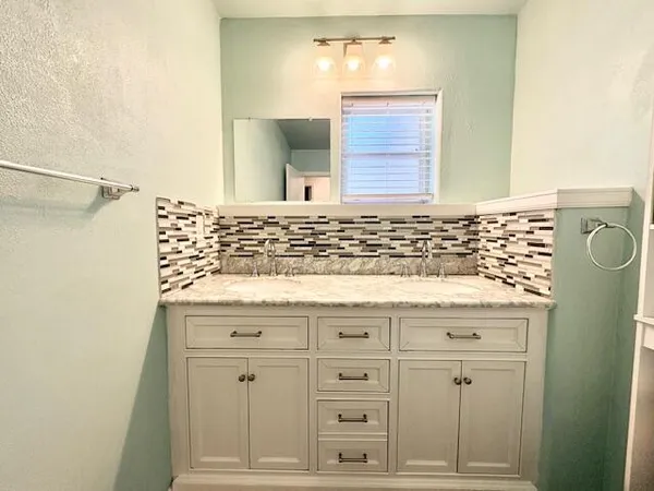 $2,100 | 4254 Lancaster Drive, Niceville, FL 32578