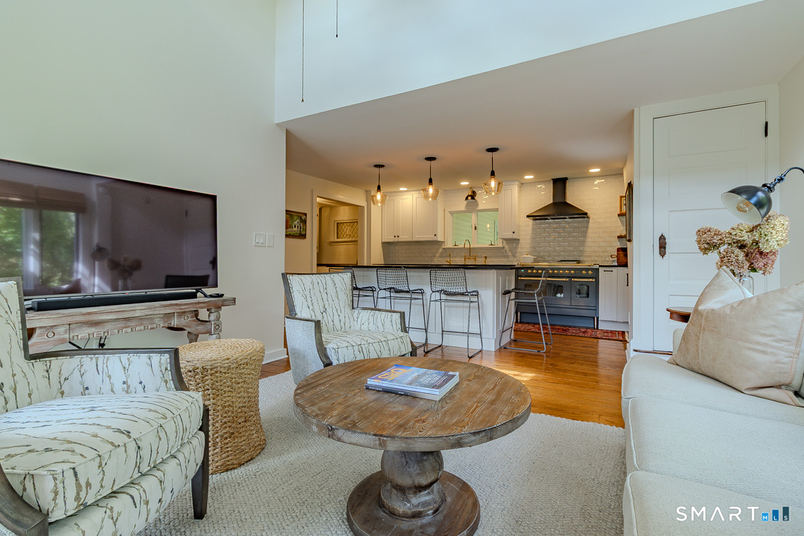 428 Simsbury Road Bloomfield, CT 06002 - Photo 10 of 40 Gallery Image 10