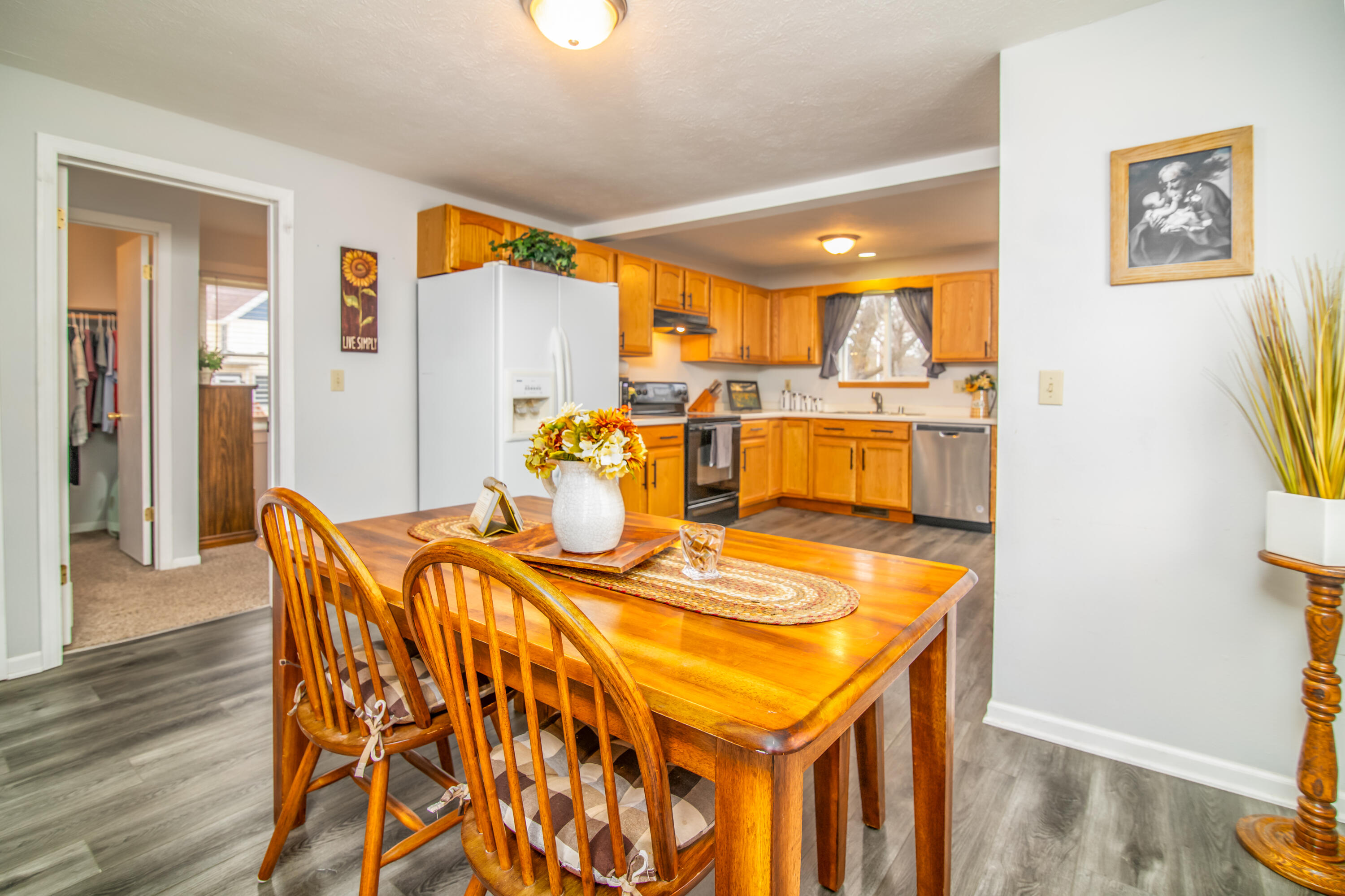 449 Taylor Street Waterloo, WI 53594 - Photo 14 of 37 Dining Room