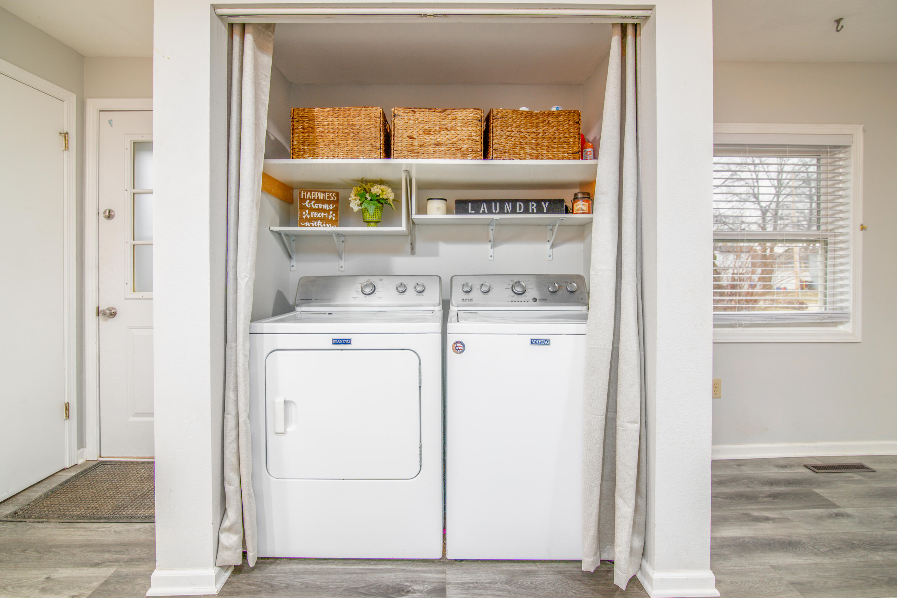 449 Taylor Street Waterloo, WI 53594 - Photo 17 of 37 Laundry