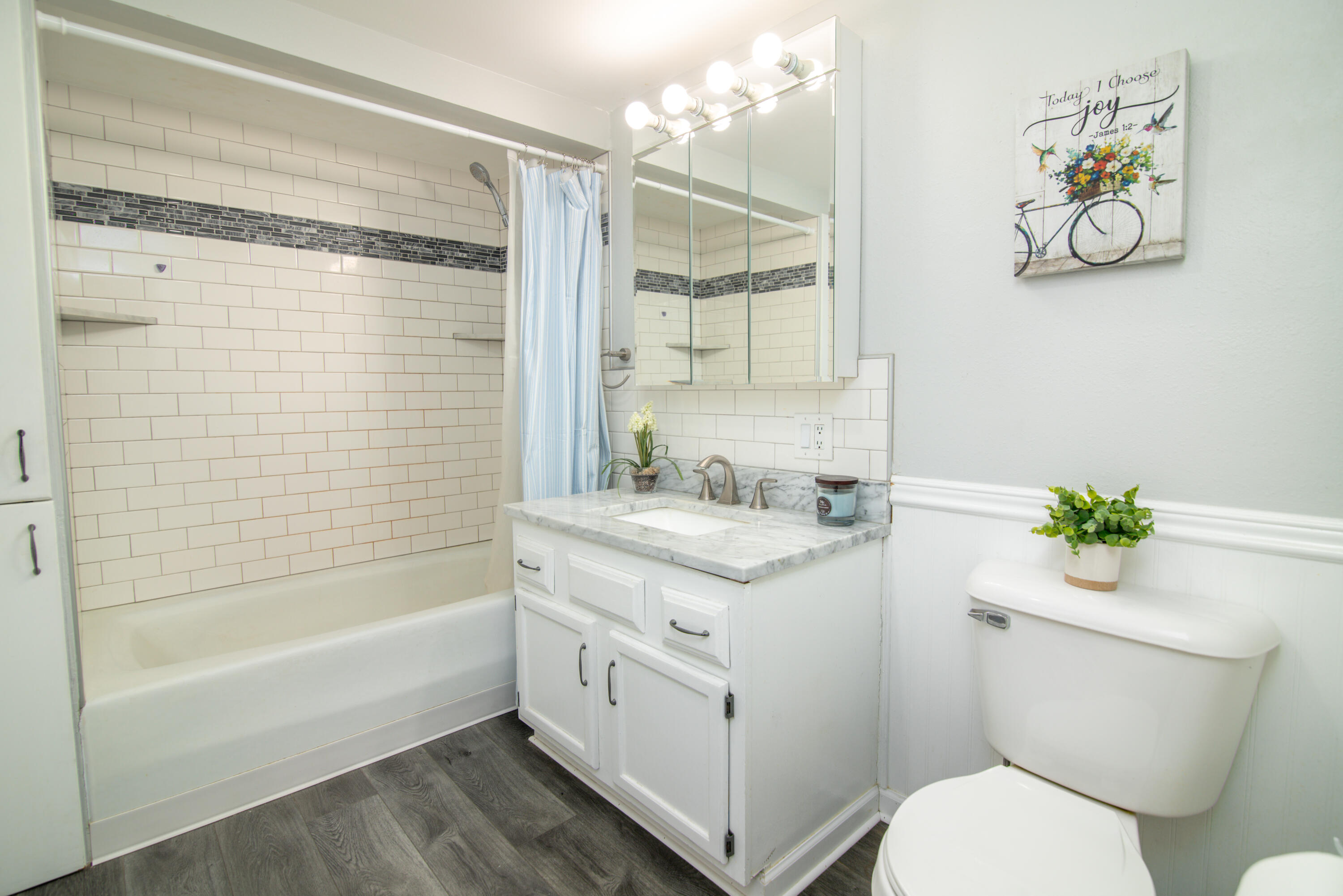 449 Taylor Street Waterloo, WI 53594 - Photo 22 of 37 Bathroom