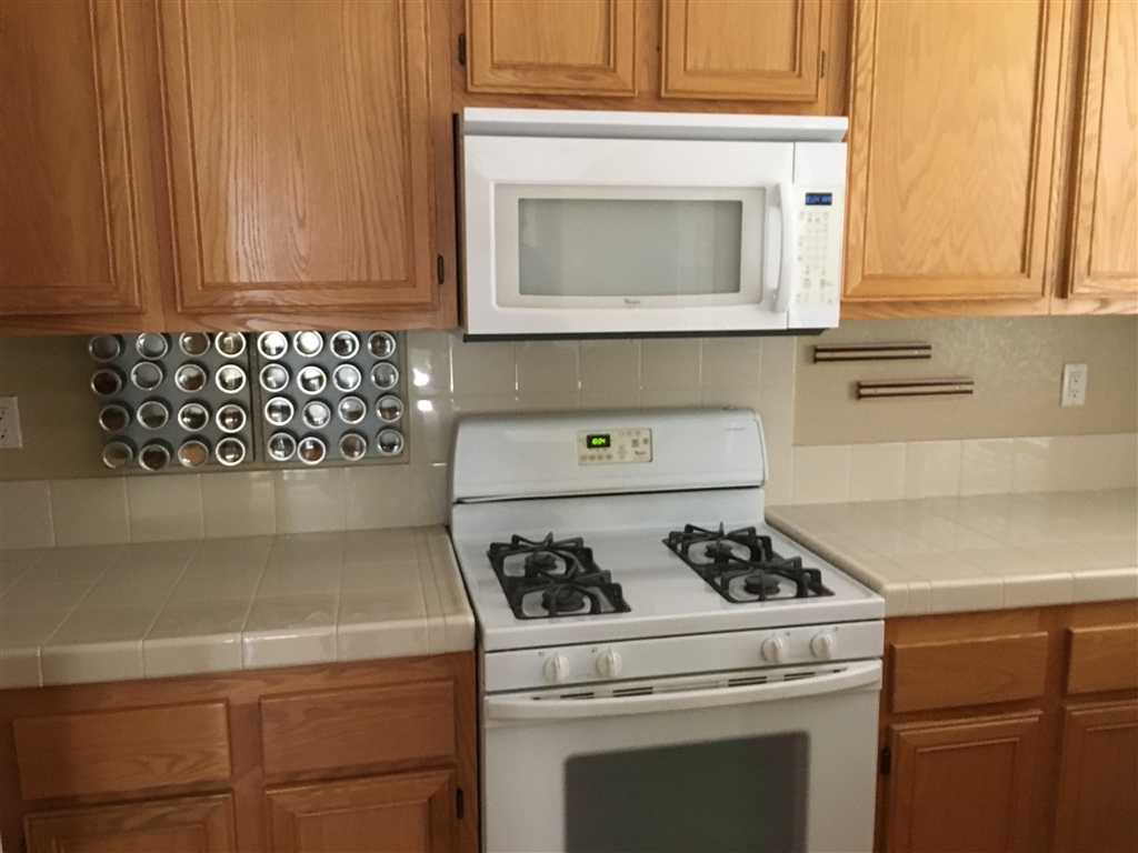 972 Teatro Circle El Cajon, CA 92021 - Photo 4 of 14 Plenty of cabinets