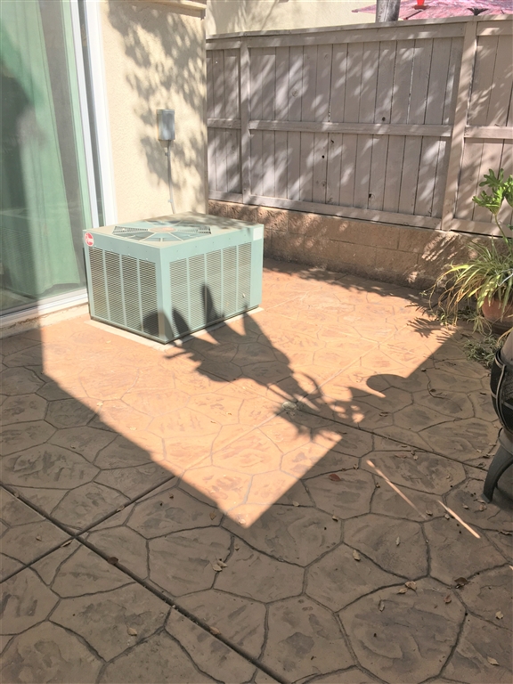 972 Teatro Circle El Cajon, CA 92021 - Photo 10 of 14 Air condition and Patio