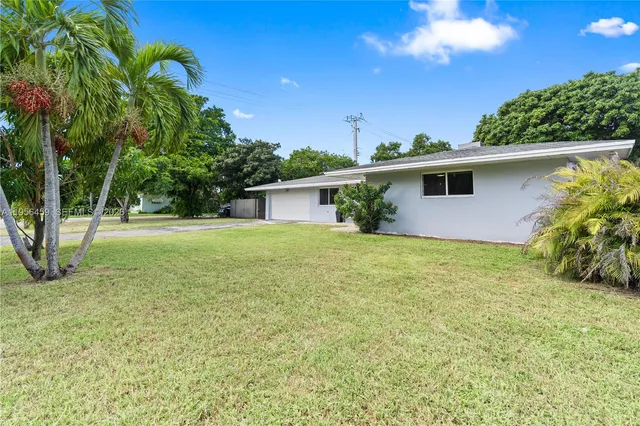 $599,000 | 6791 Southwest 10th Court, Pembroke Pines, FL 33023