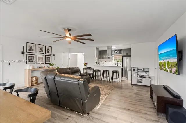 $599,000 | 6791 Southwest 10th Court, Pembroke Pines, FL 33023