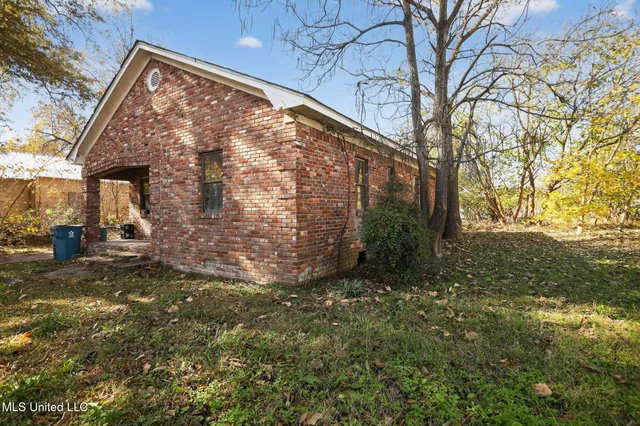 $23,000 | 421 Lincoln Place, Clarksdale, MS 38614