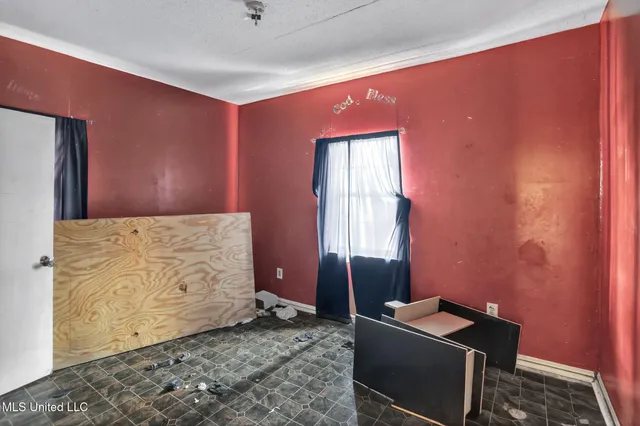 $23,000 | 421 Lincoln Place, Clarksdale, MS 38614