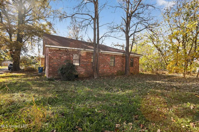 $23,000 | 421 Lincoln Place, Clarksdale, MS 38614