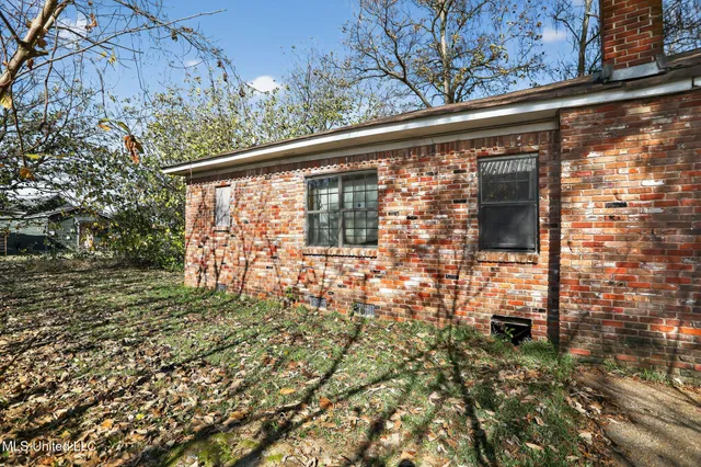 $23,000 | 421 Lincoln Place, Clarksdale, MS 38614