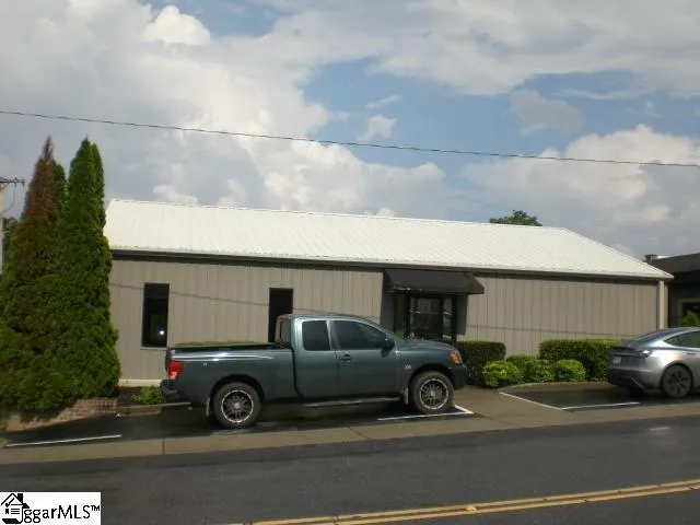 $2,800 | 106 North Pendleton Street, Easley, SC 29640