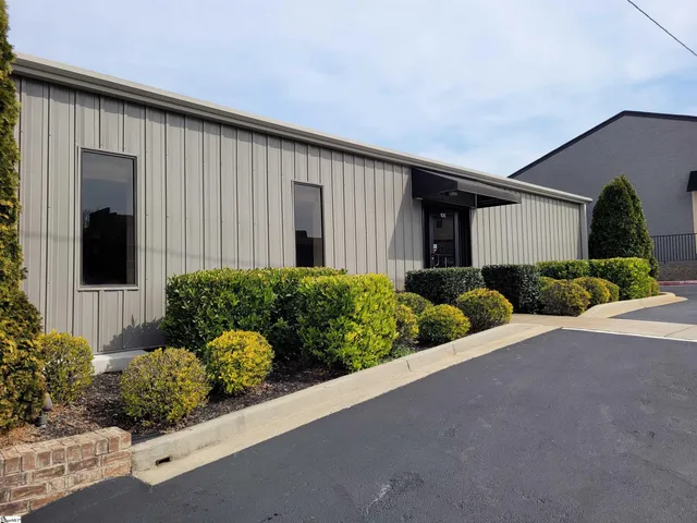 $2,800 | 106 North Pendleton Street, Easley, SC 29640