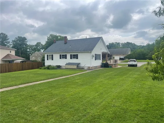 $175,000 | 221 Roberts Street, Belle Vernon, PA 15012