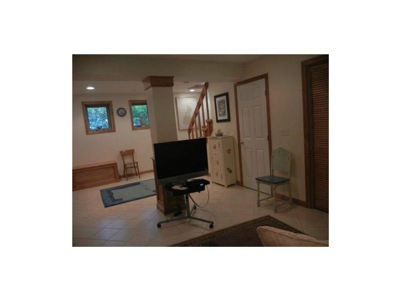 660 Point Judith Road, Unit A3 Narragansett, RI 02882 - Photo 11 of 12 Studio/Study/Office.
