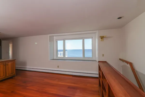 $3,800 | 101 Granite Street, Unit 3, Rockport, MA 01966