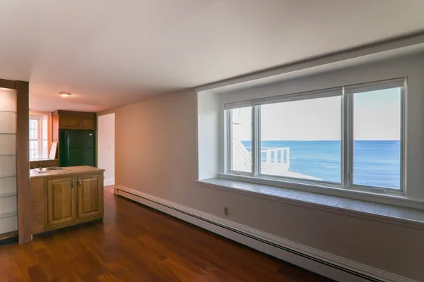 $3,800 | 101 Granite Street, Unit 3, Rockport, MA 01966