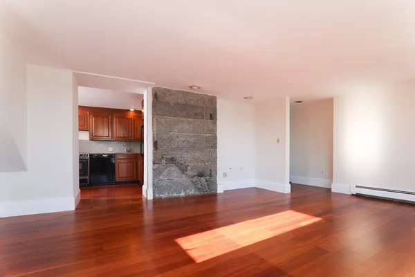 $3,800 | 101 Granite Street, Unit 3, Rockport, MA 01966