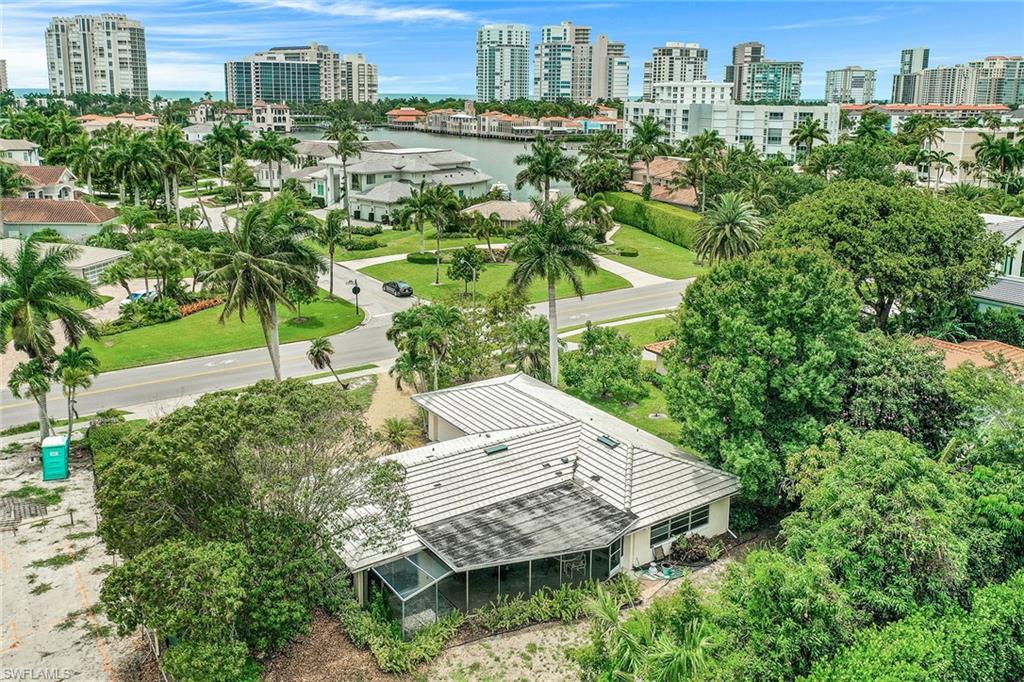 3888 Crayton Road Naples, FL 34103 - Photo 26 of 29 a view of a city