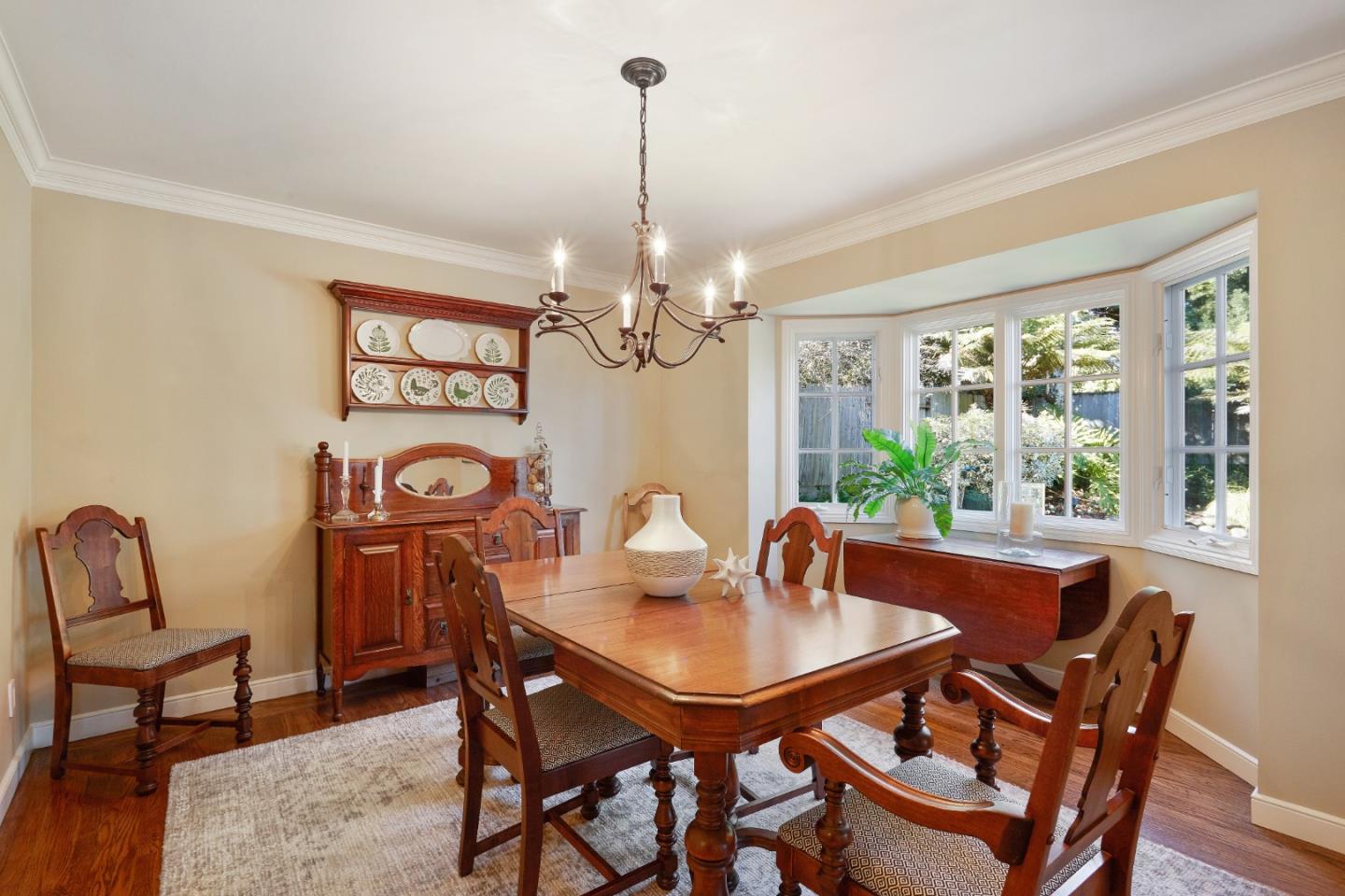 708 Oregon Avenue San Mateo, CA 94402 - Photo 3 of 18