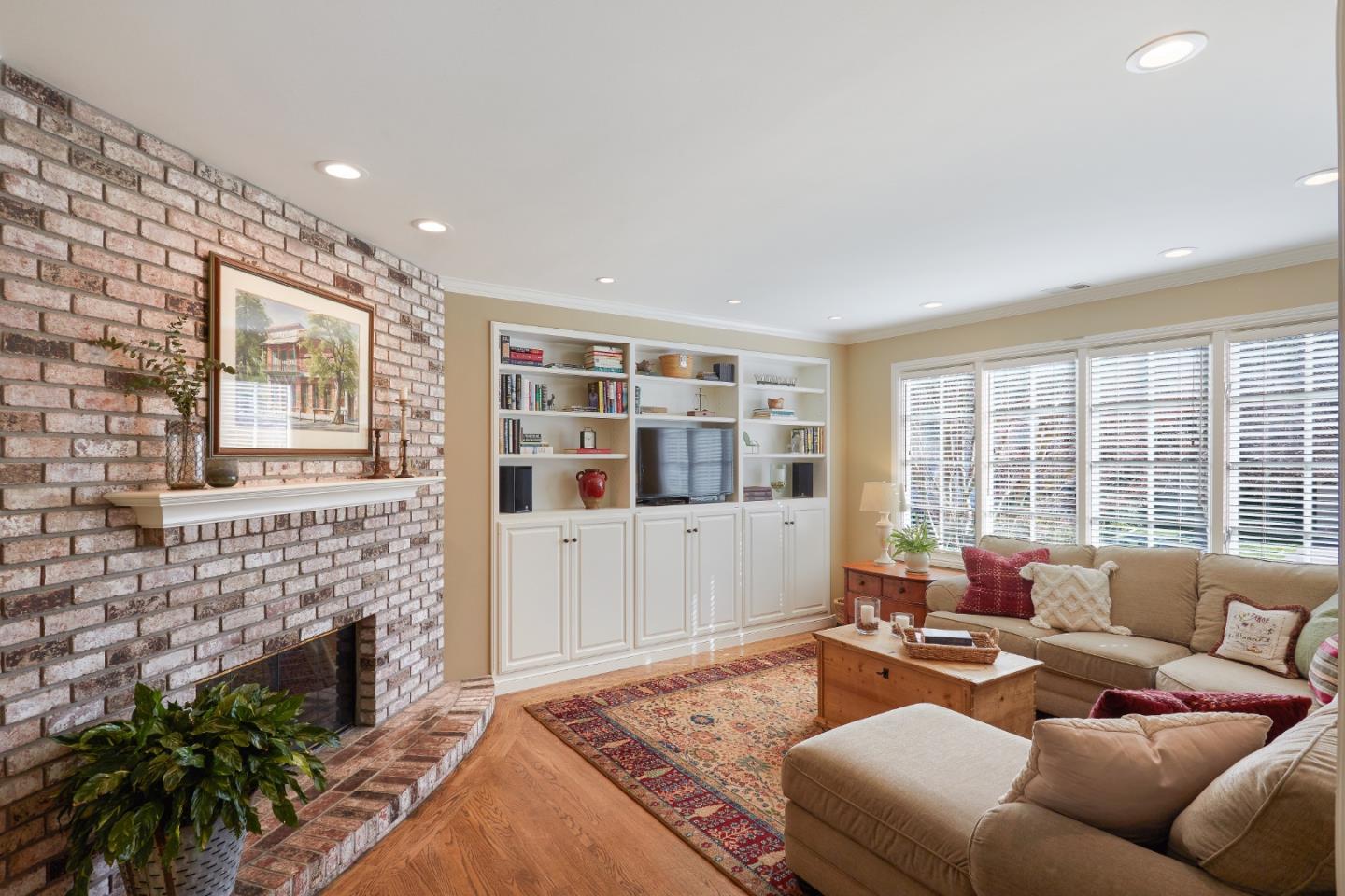 708 Oregon Avenue San Mateo, CA 94402 - Photo 5 of 18