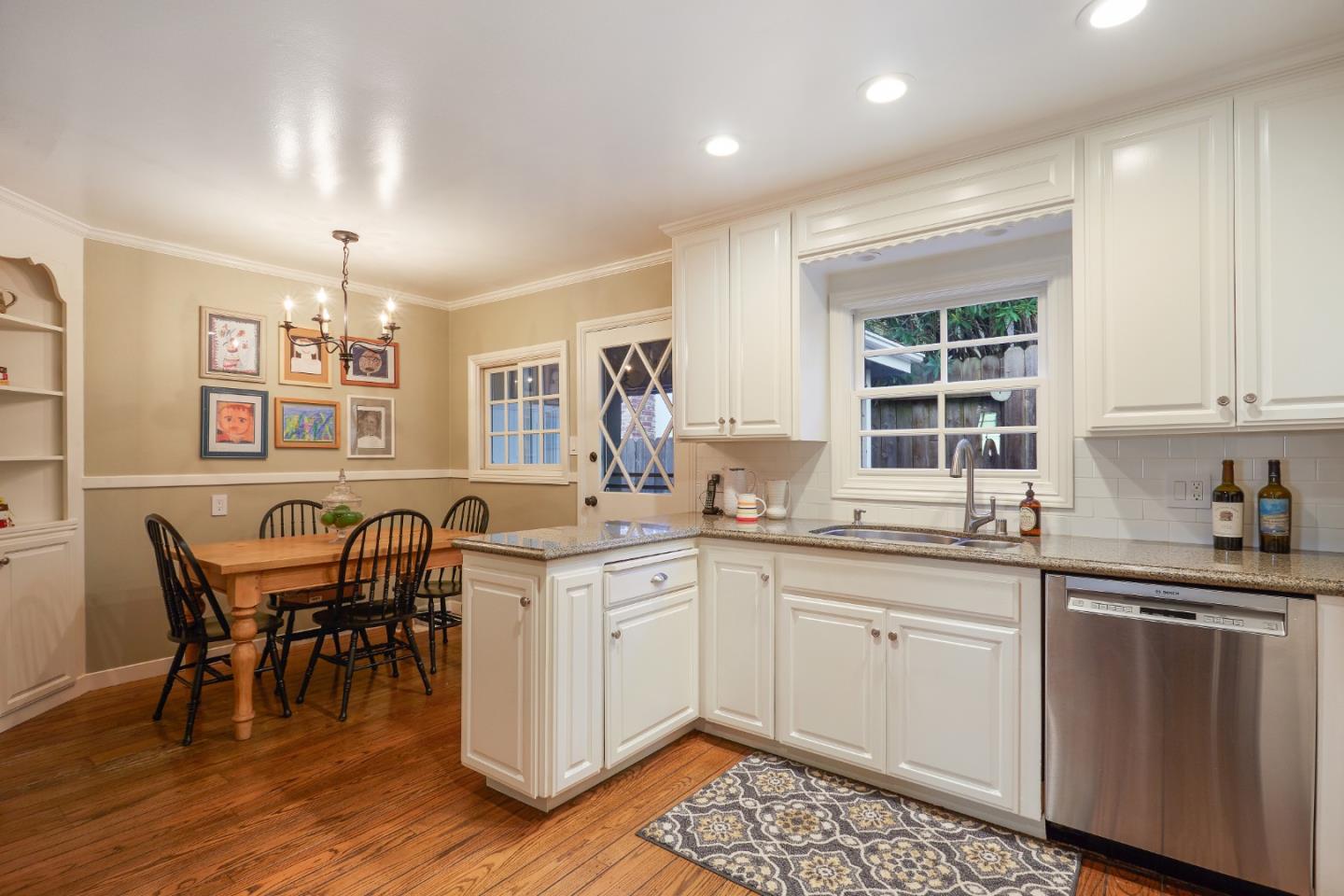 708 Oregon Avenue San Mateo, CA 94402 - Photo 7 of 18