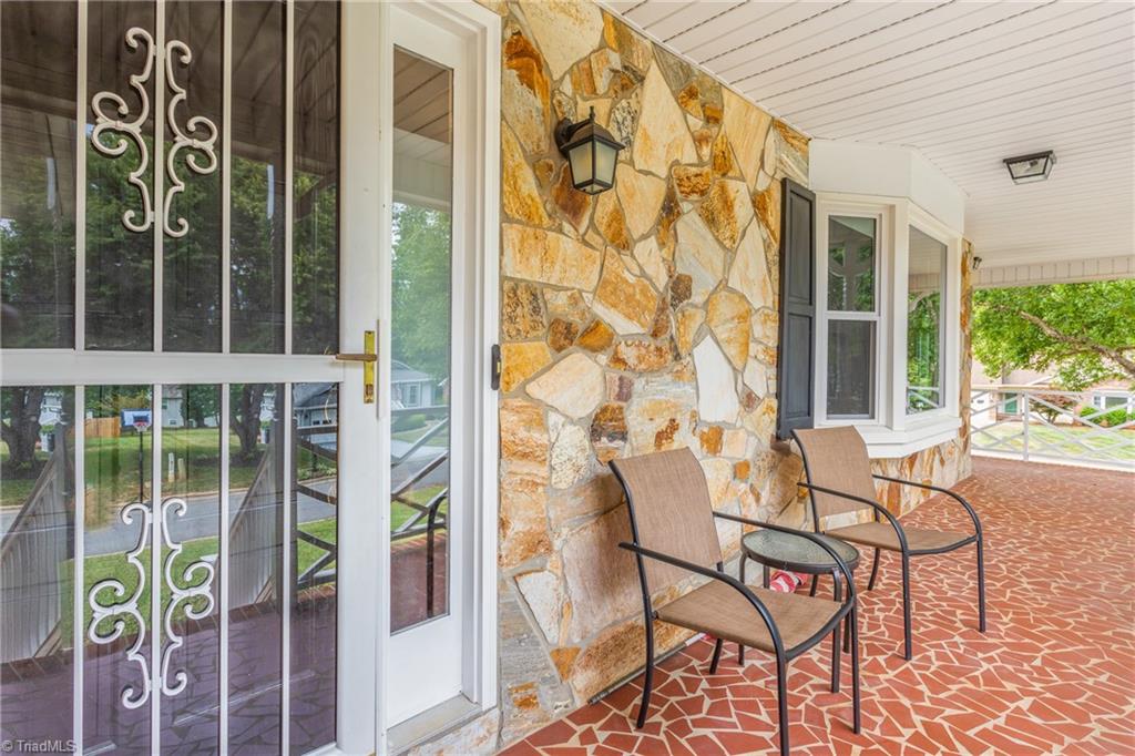 2600 Northfork Terrace High Point, NC 27265 - Photo 6 of 44 Gallery Image 6