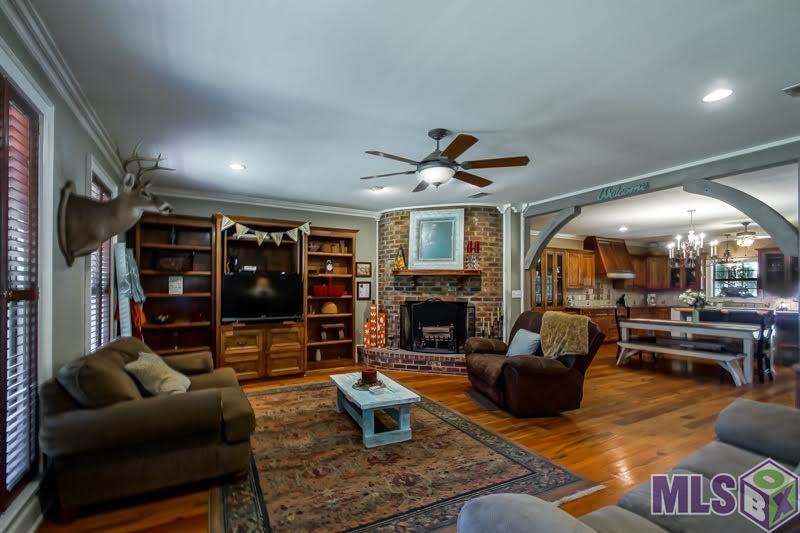 9825 Arnold Road Denham Springs, LA 70726 - Photo 4 of 25