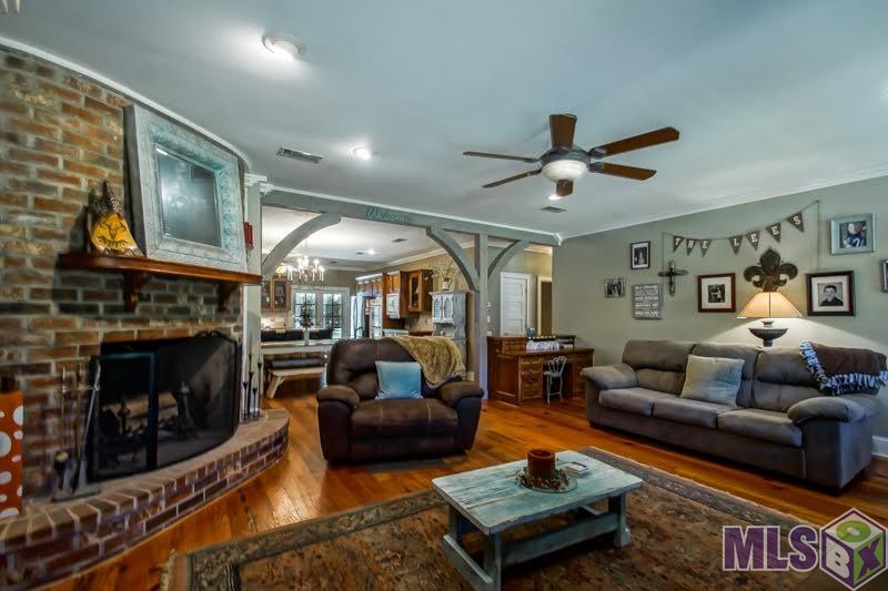 9825 Arnold Road Denham Springs, LA 70726 - Photo 5 of 25