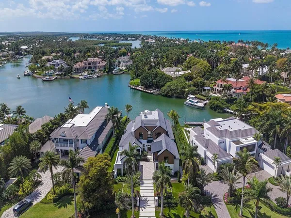 $32,500,000 | 3040 Fort Charles Drive, Naples, FL 34102