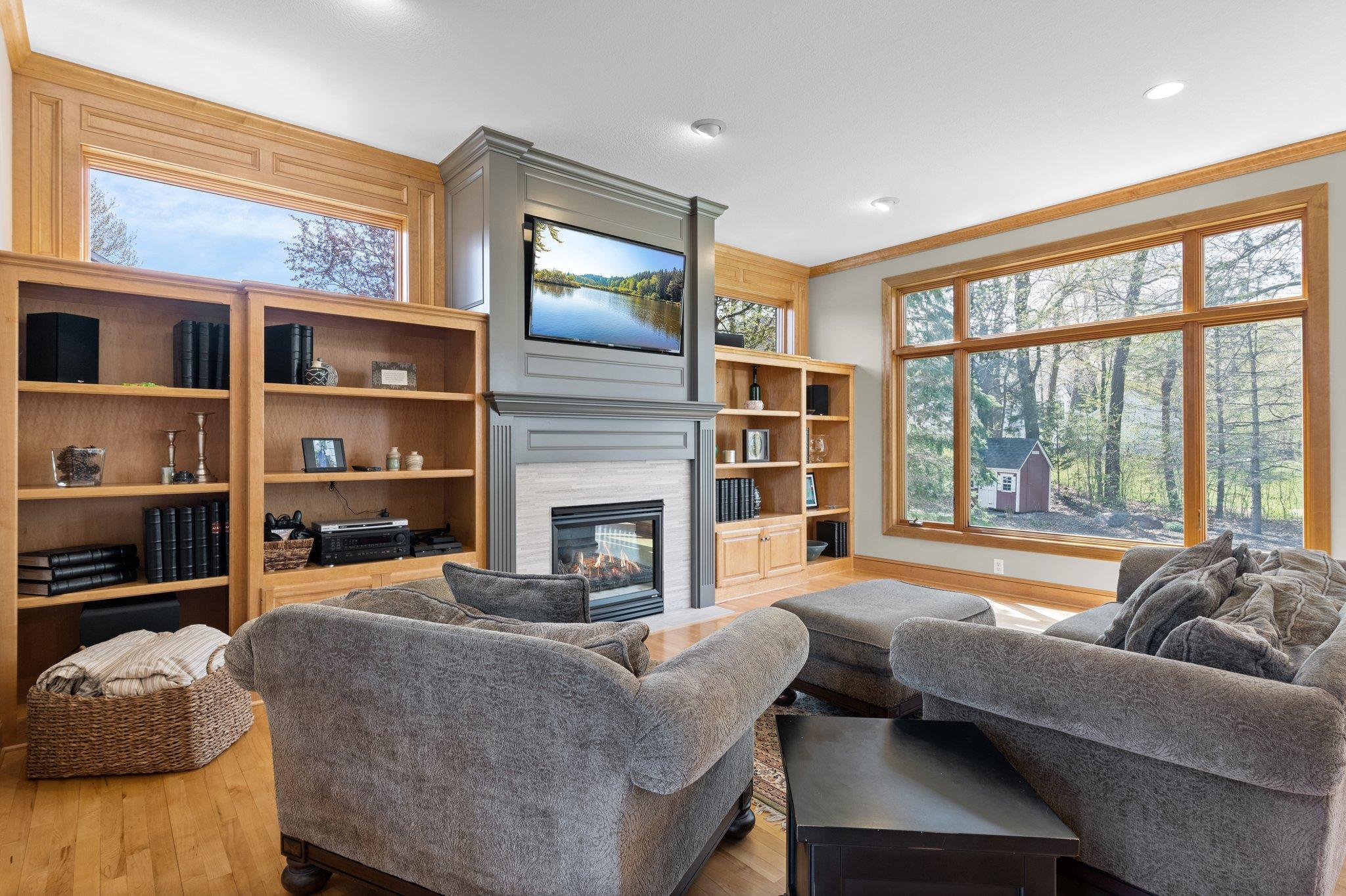 9388 Shetland Road Eden Prairie, MN 55347 - Photo 12 of 81