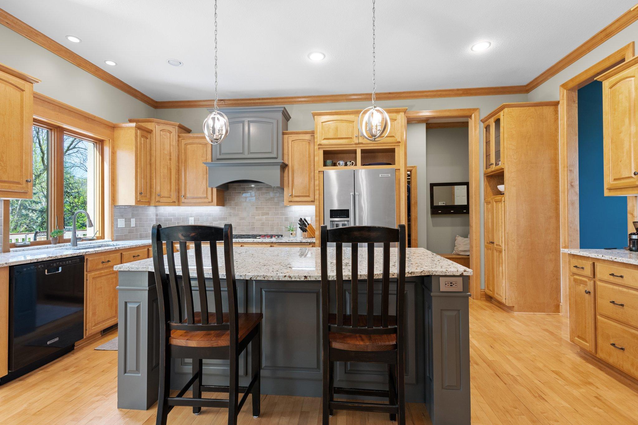 9388 Shetland Road Eden Prairie, MN 55347 - Photo 18 of 81