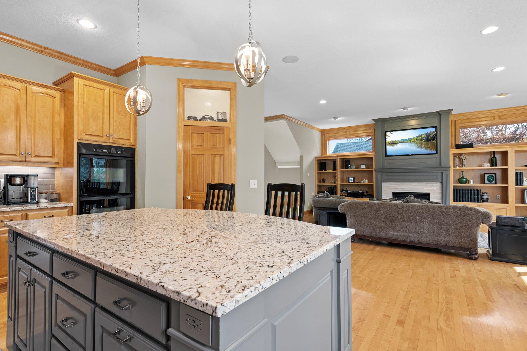 9388 Shetland Road Eden Prairie, MN 55347 - Photo 27 of 81