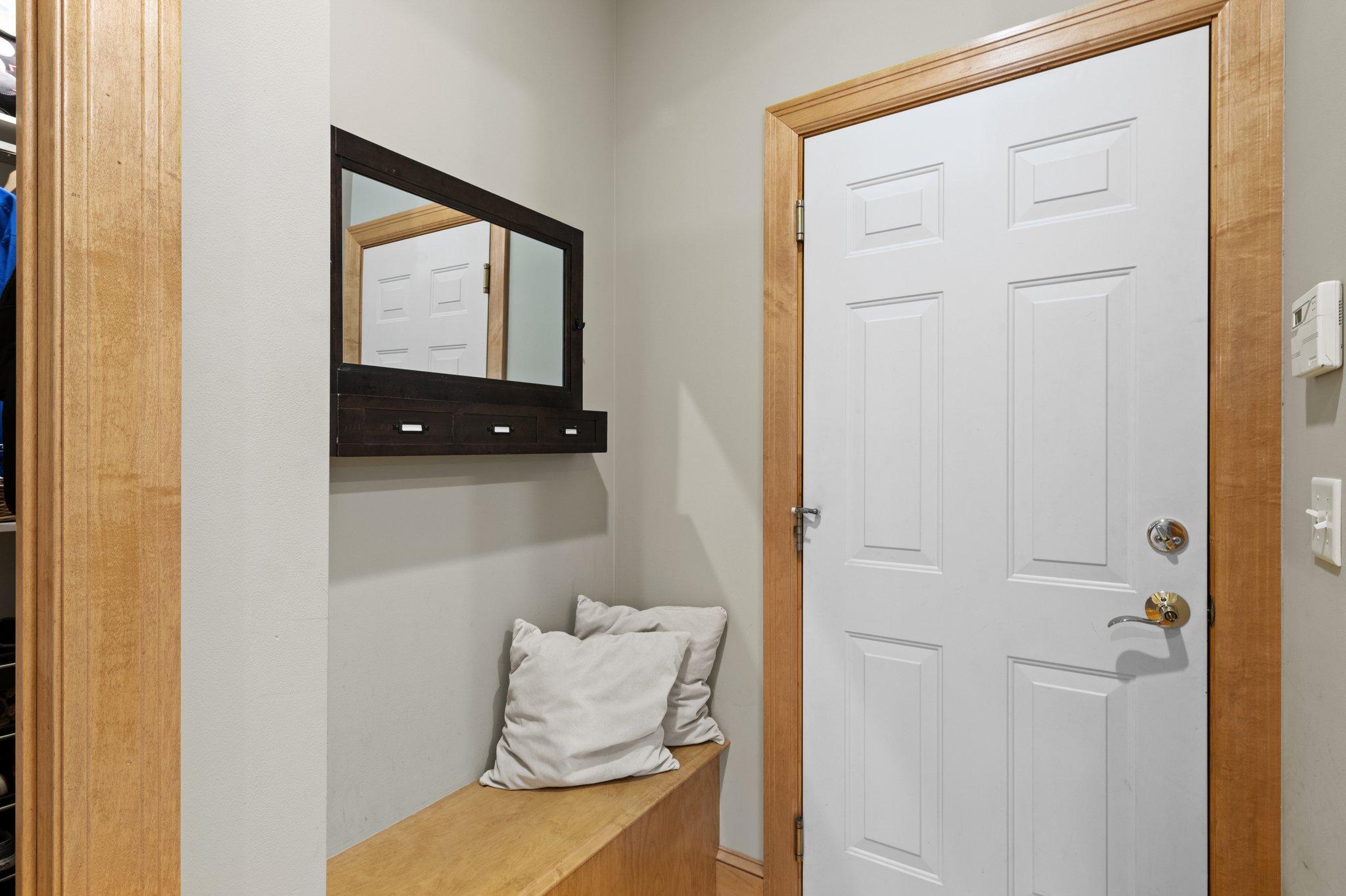 9388 Shetland Road Eden Prairie, MN 55347 - Photo 28 of 81