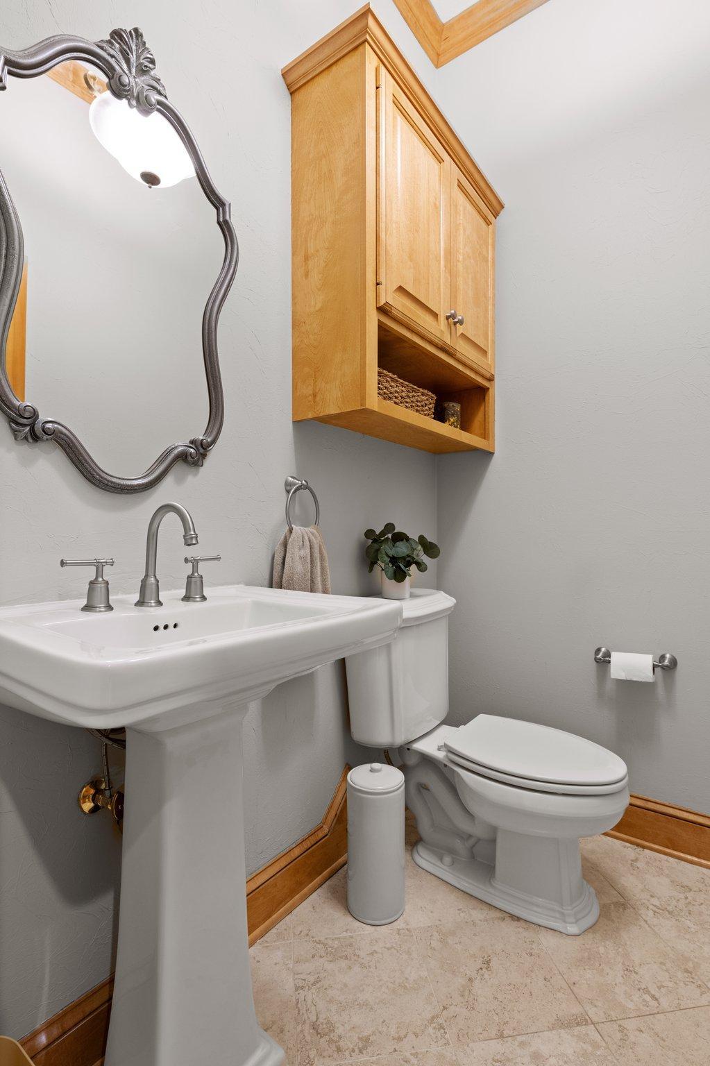 9388 Shetland Road Eden Prairie, MN 55347 - Photo 30 of 81