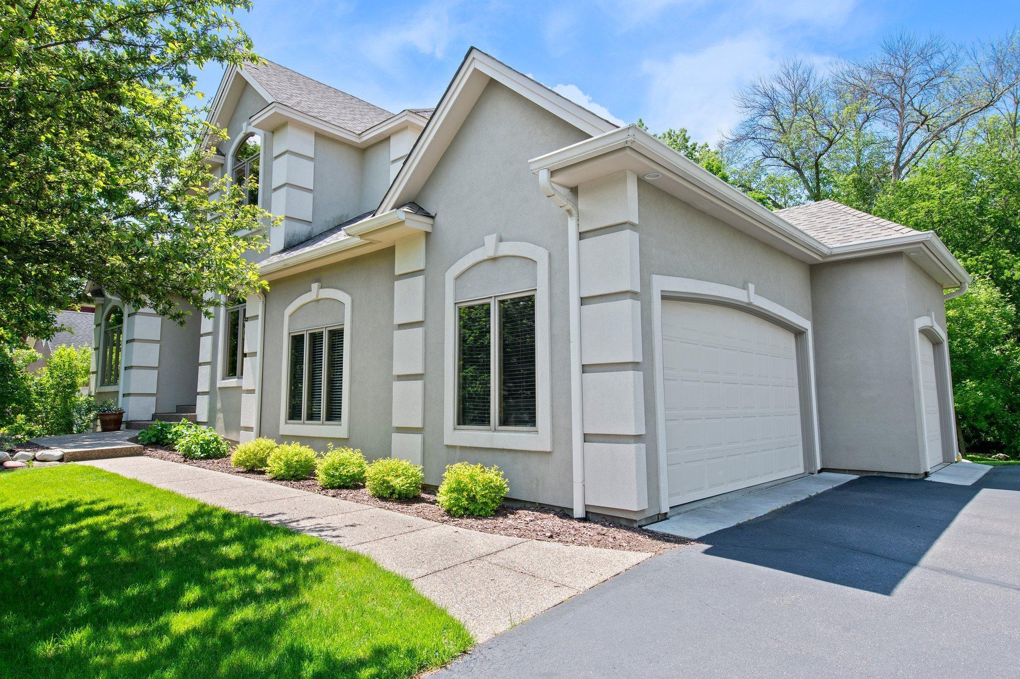 9388 Shetland Road Eden Prairie, MN 55347 - Photo 3 of 81