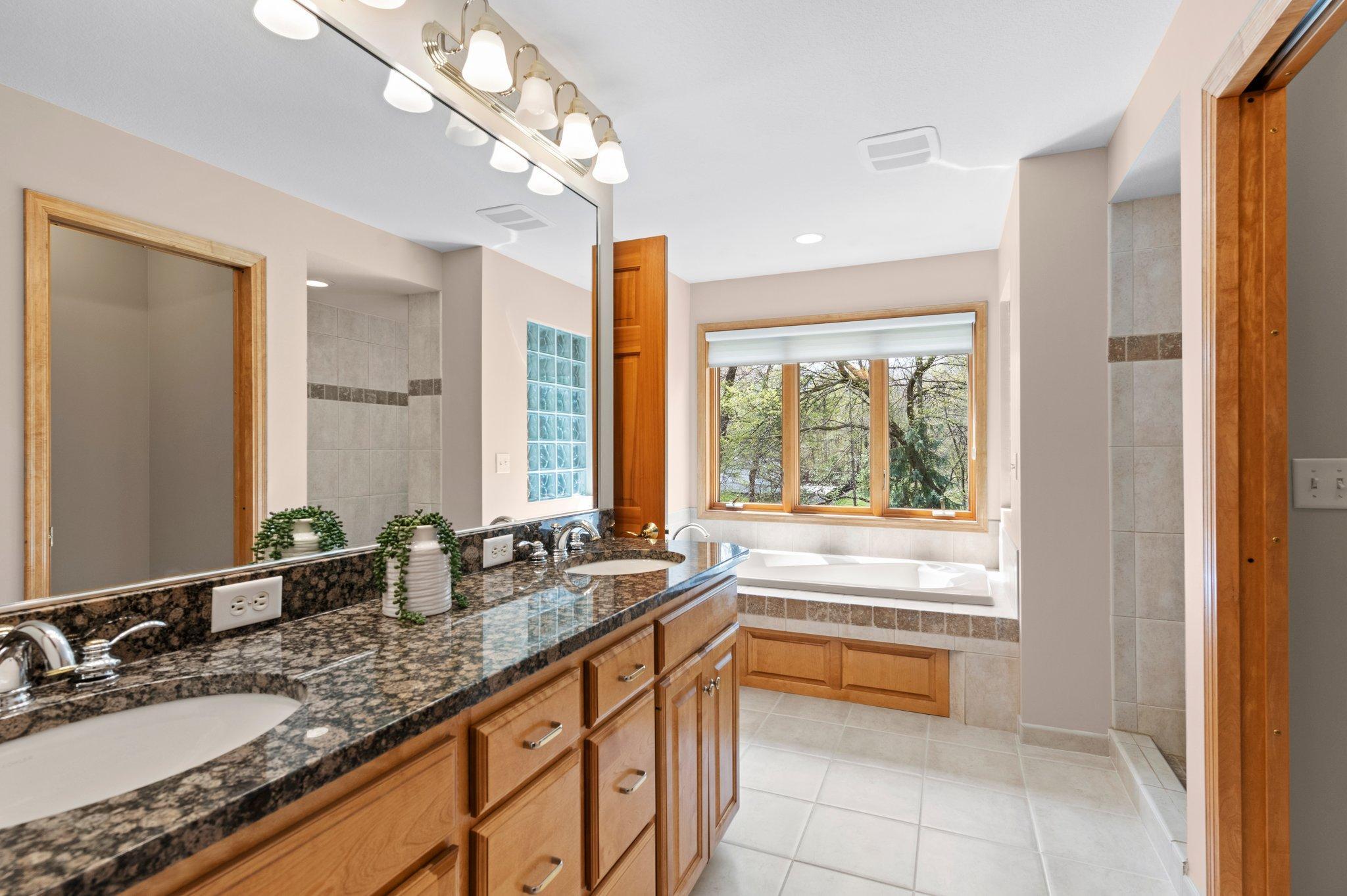 9388 Shetland Road Eden Prairie, MN 55347 - Photo 37 of 81