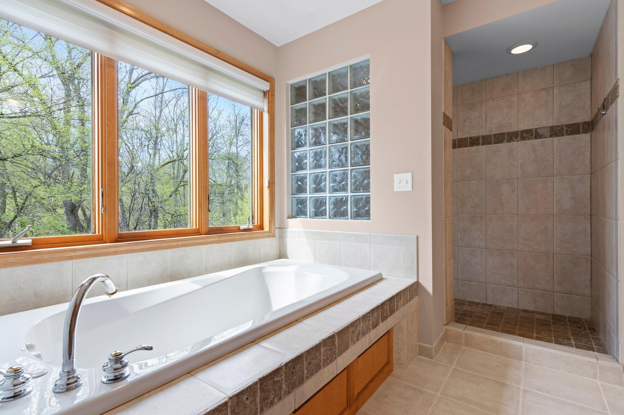 9388 Shetland Road Eden Prairie, MN 55347 - Photo 38 of 81