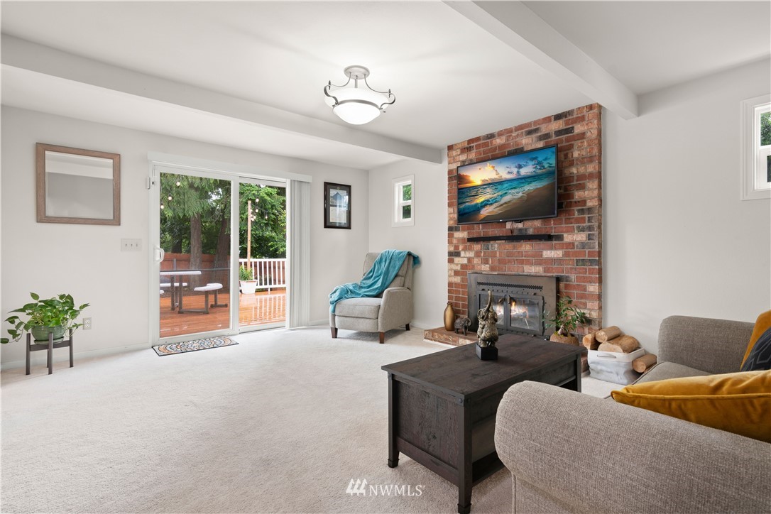 10903 Southeast 182nd Street Renton, WA 98055 - Photo 14 of 29 Gallery Image 14