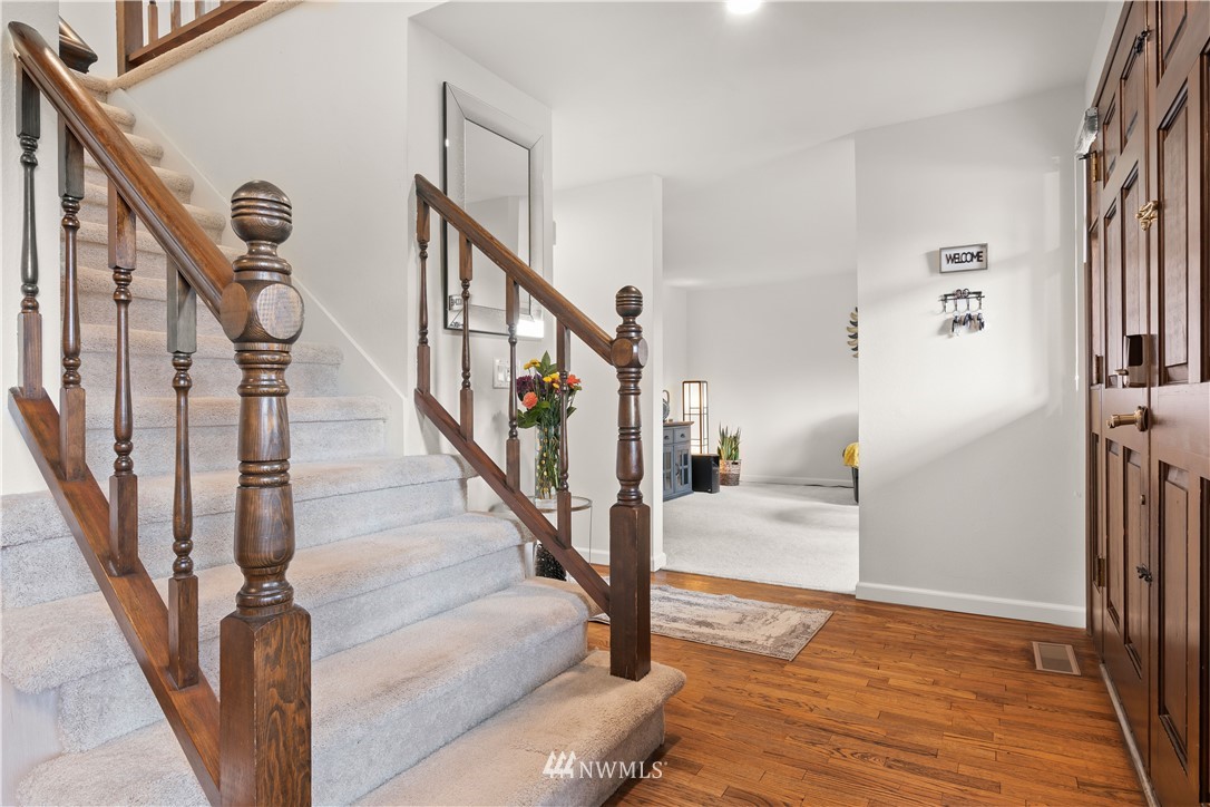 10903 Southeast 182nd Street Renton, WA 98055 - Photo 4 of 29 Gallery Image 4