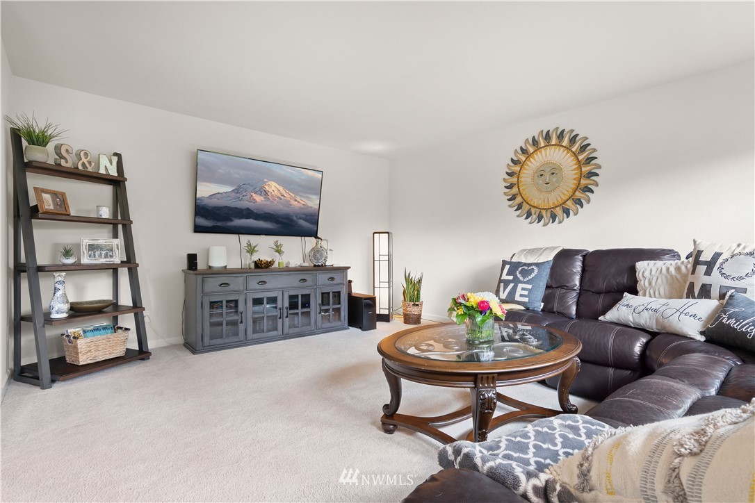 10903 Southeast 182nd Street Renton, WA 98055 - Photo 5 of 29 Gallery Image 5