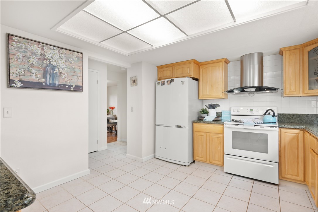 10903 Southeast 182nd Street Renton, WA 98055 - Photo 8 of 29 Gallery Image 8