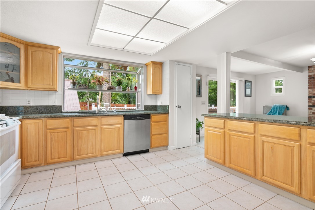 10903 Southeast 182nd Street Renton, WA 98055 - Photo 9 of 29 Gallery Image 9