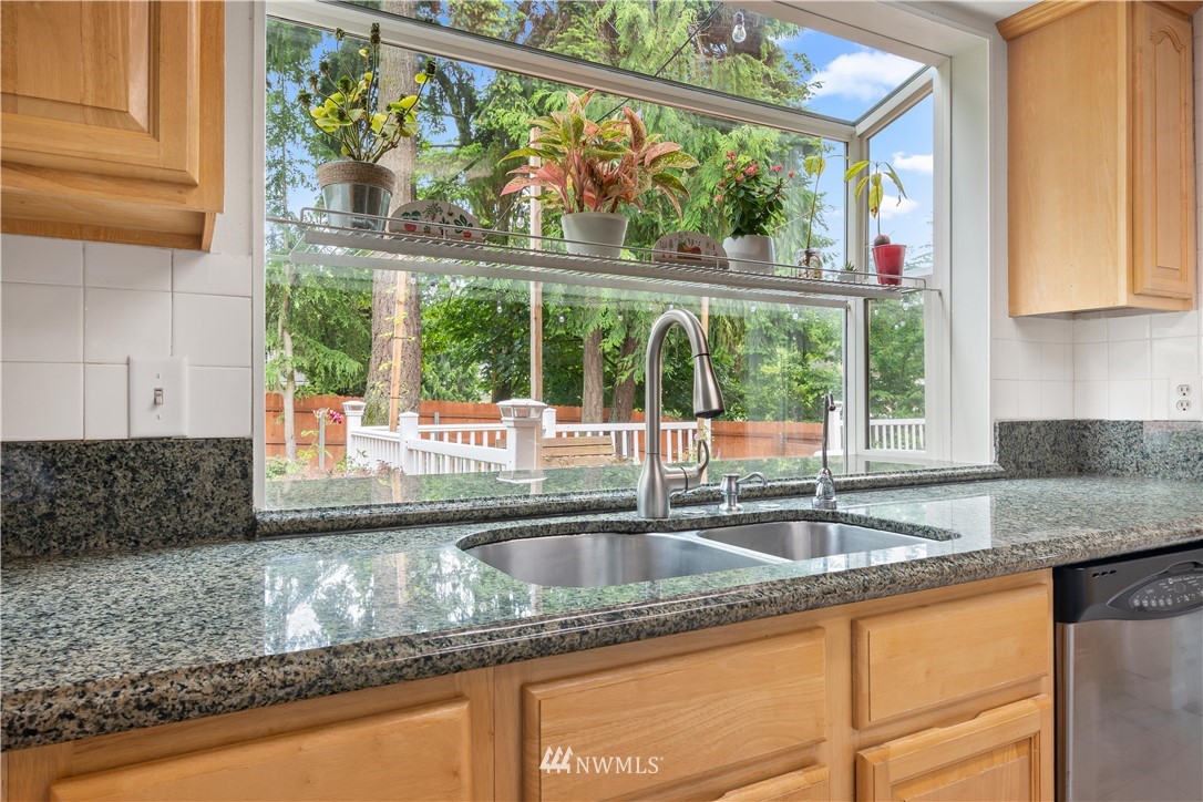 10903 Southeast 182nd Street Renton, WA 98055 - Photo 10 of 29 Gallery Image 10