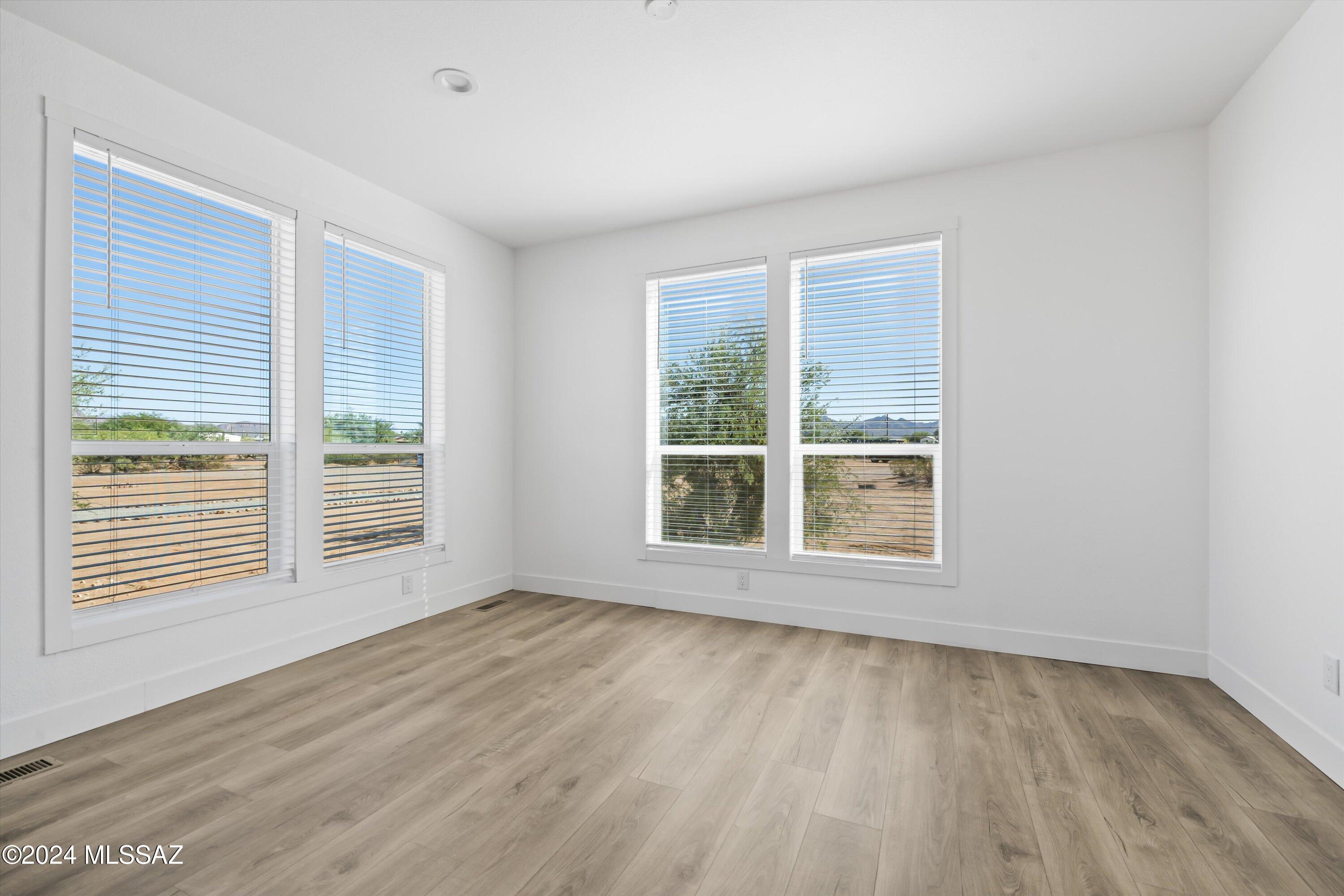 12490 West Picture Rocks Road Tucson, AZ 85743 - Photo 7 of 28 08-Dining Area