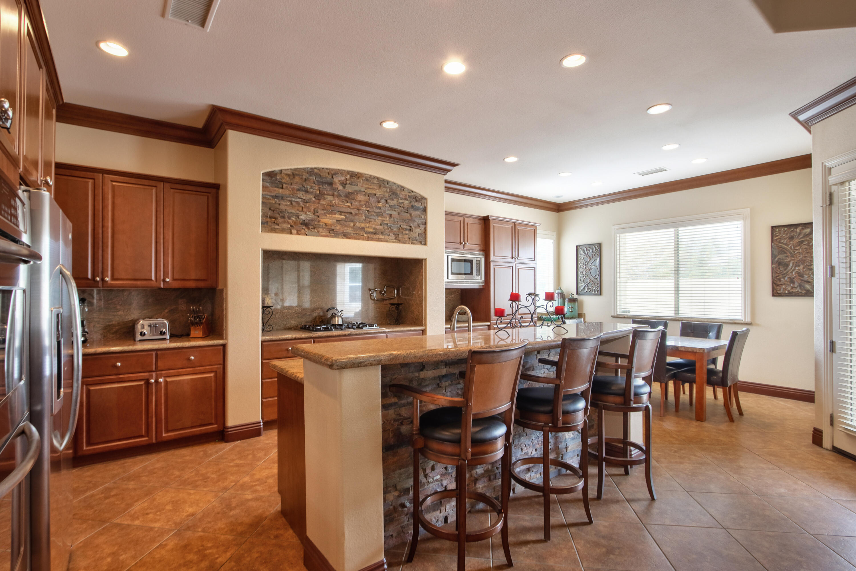 153 Merano Way Palm Desert, CA 92211 - Photo 13 of 39 18-Kitchen