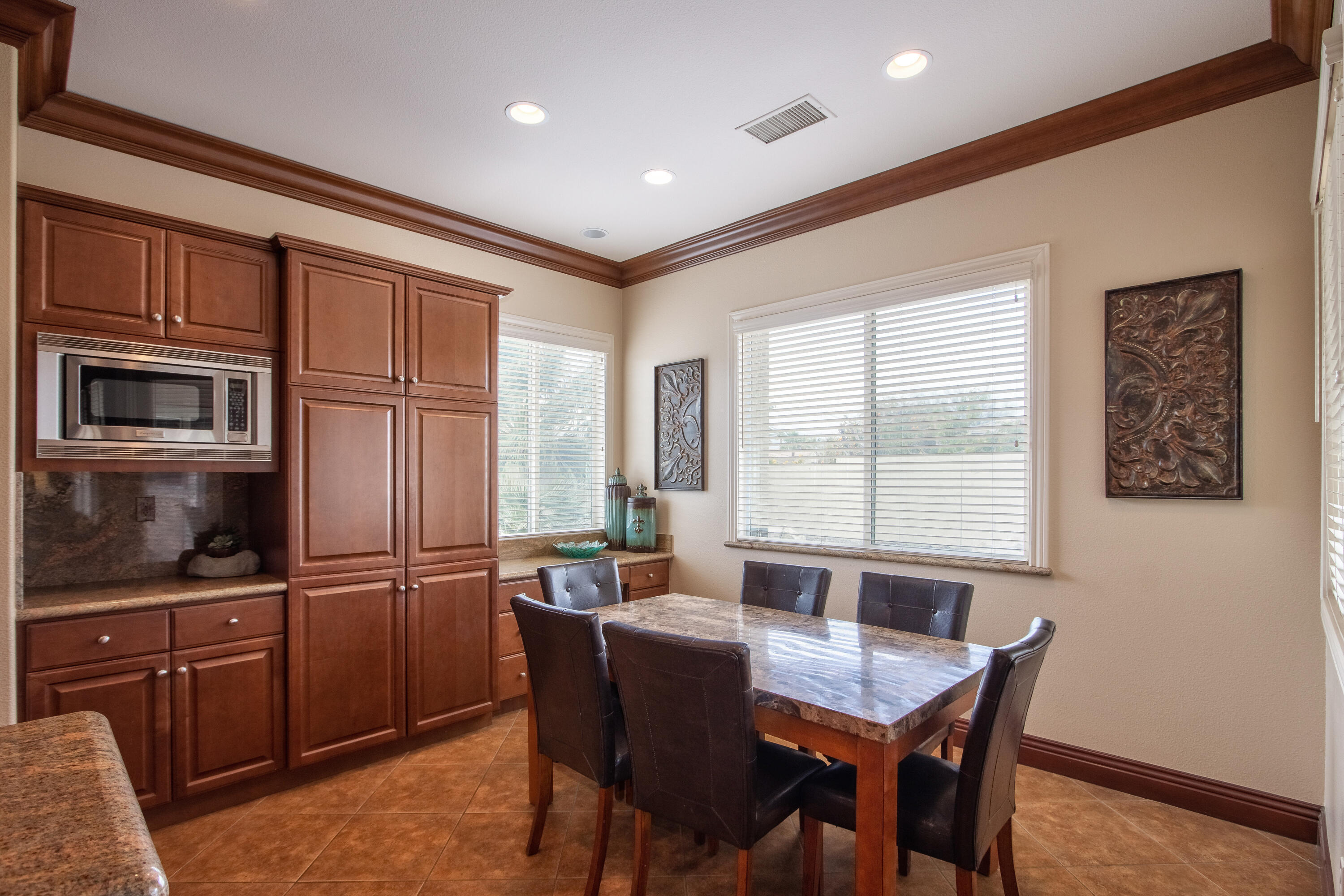 153 Merano Way Palm Desert, CA 92211 - Photo 14 of 39 19-Kitchen