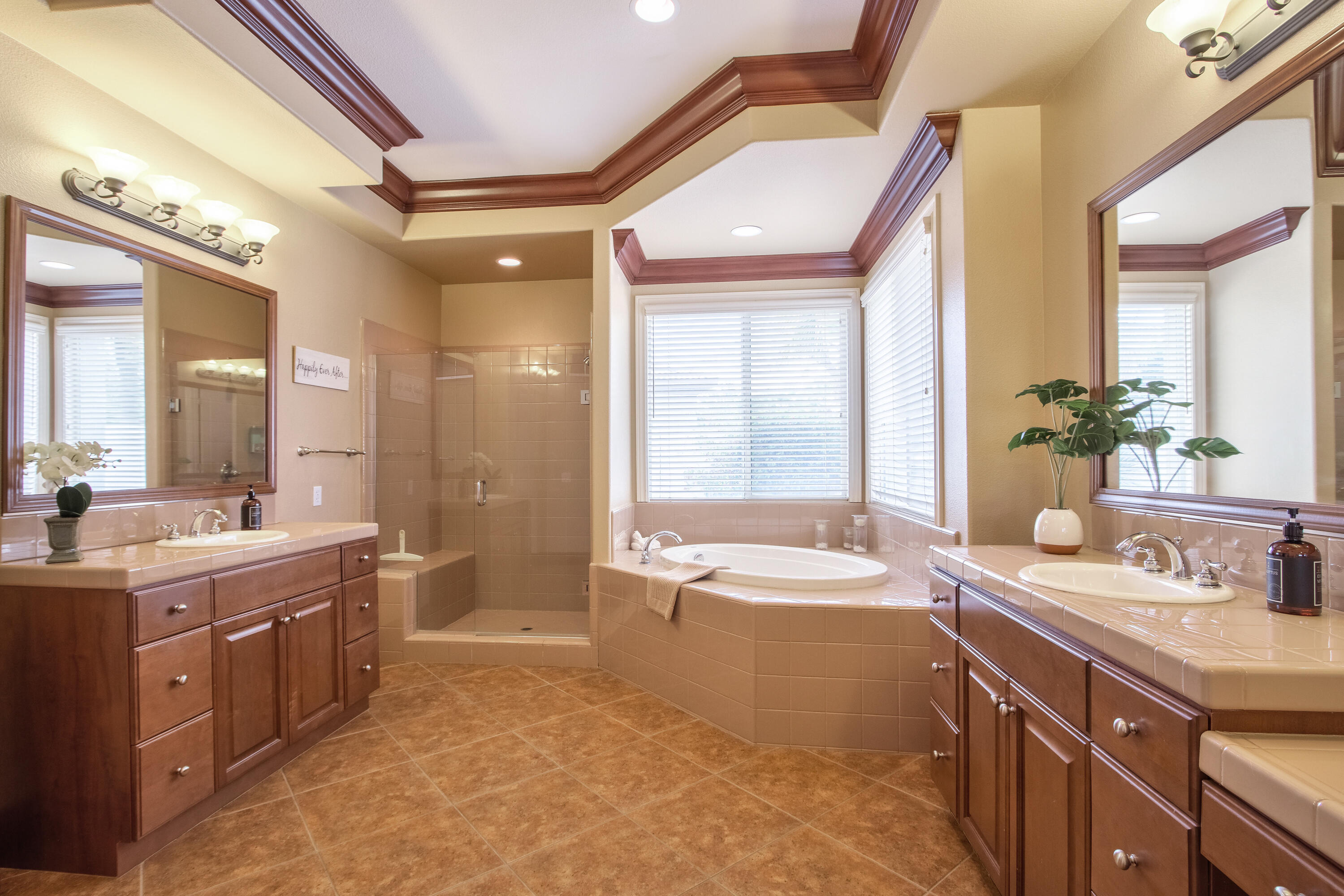 153 Merano Way Palm Desert, CA 92211 - Photo 21 of 39 43-Primary-Bathroom