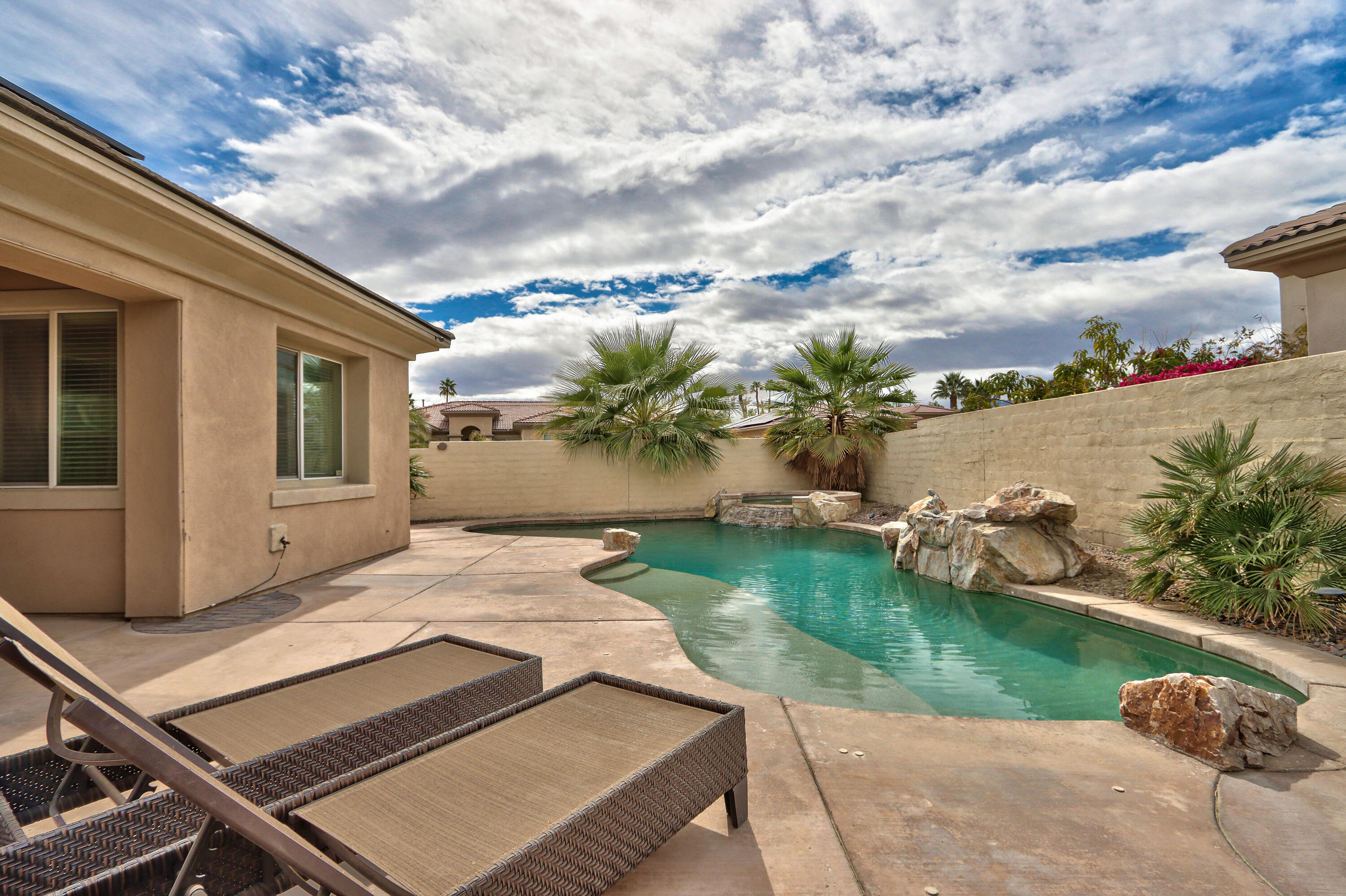 153 Merano Way Palm Desert, CA 92211 - Photo 4 of 39 48-Backyard