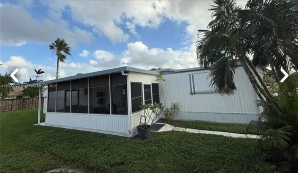 $1,000 | 5470 Southwest 25th Way, Unit 5470, Dania Beach, FL 33312