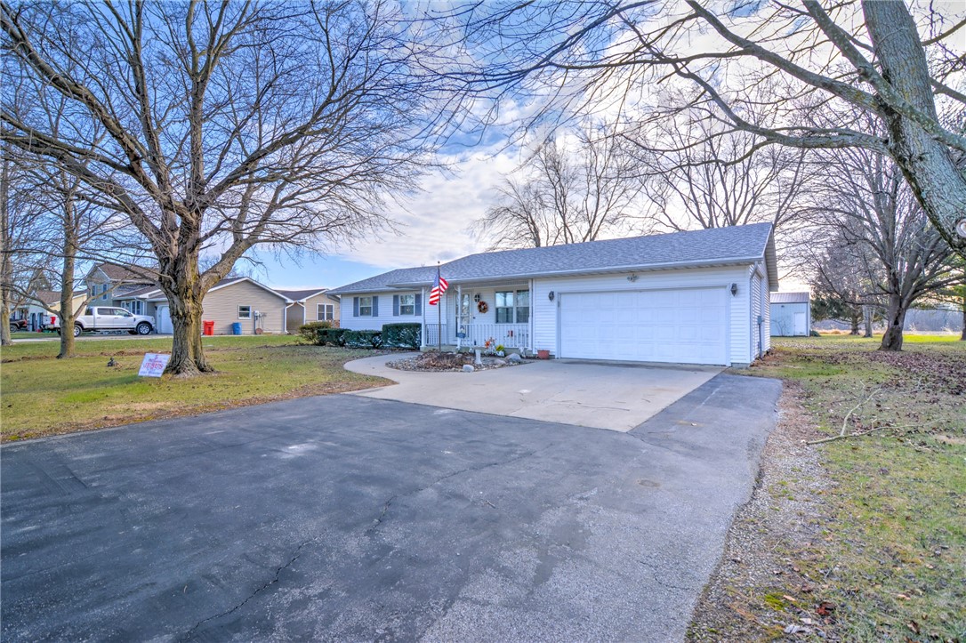 8145 Lehman Road Decatur, IL 62521 - Photo 5 of 38