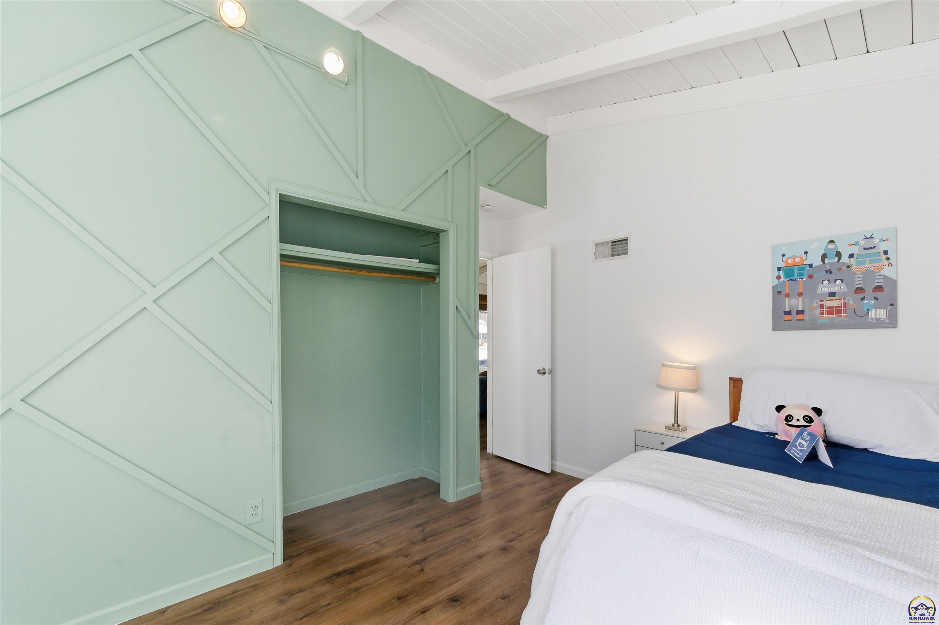 1830 Southwest Medford Avenue Topeka, KS 66604 - Photo 14 of 18